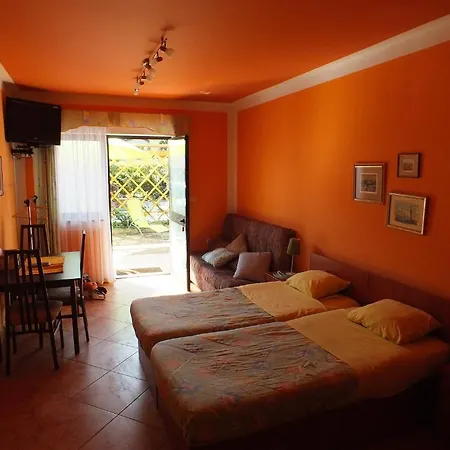 Lägenhet House Maris Bašanija
