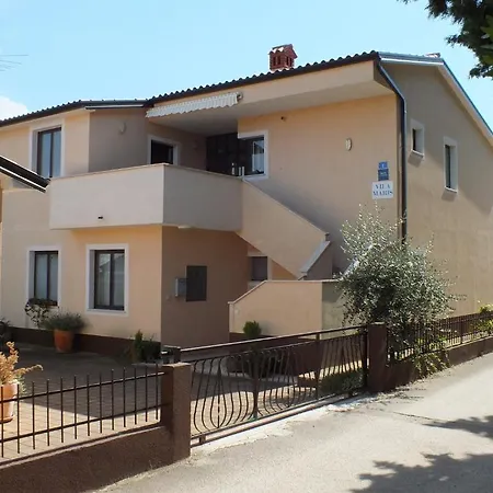 Lägenhet House Maris Bašanija